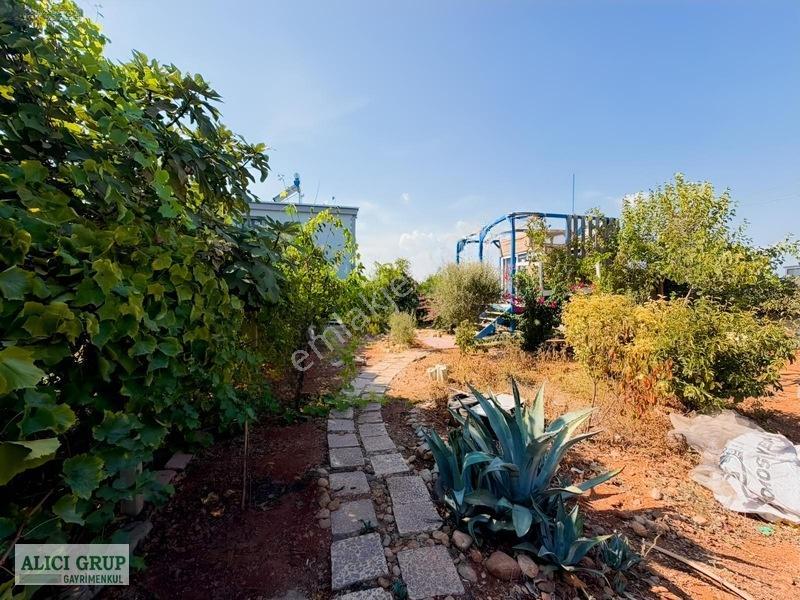 Bayramhacılı'da Göl Manzaralı Villa İmarlı Arsa — fotoğraf 6