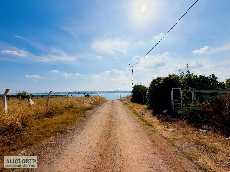 Bayramhacılı'da Göl Manzaralı Villa İmarlı Arsa — fotoğraf 8