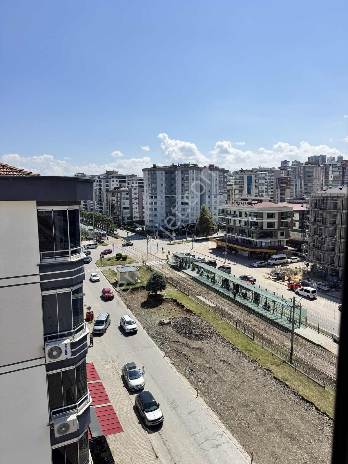 Atakum Yenimahalle Tramvay Yanı 6.Kat Geniş 1+1 Satılık Daire