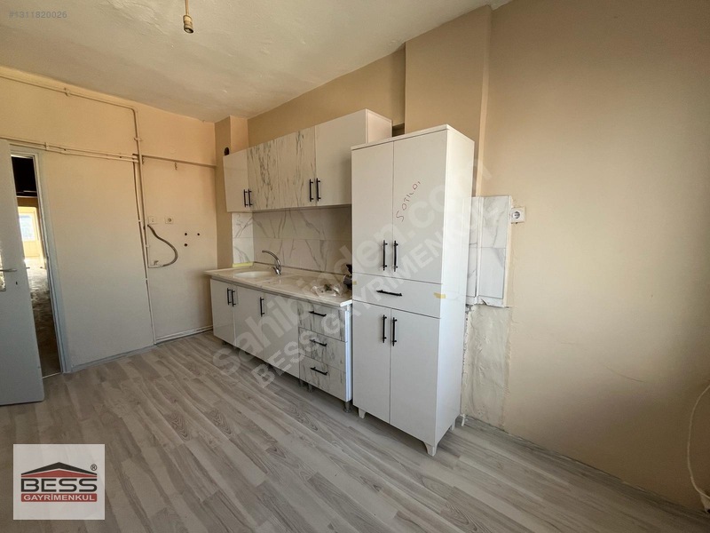 Bess'den Deliklitaş Mah. İki Eylül Cad. Üzeri Satılık 3+1 Daire — fotoğraf 9