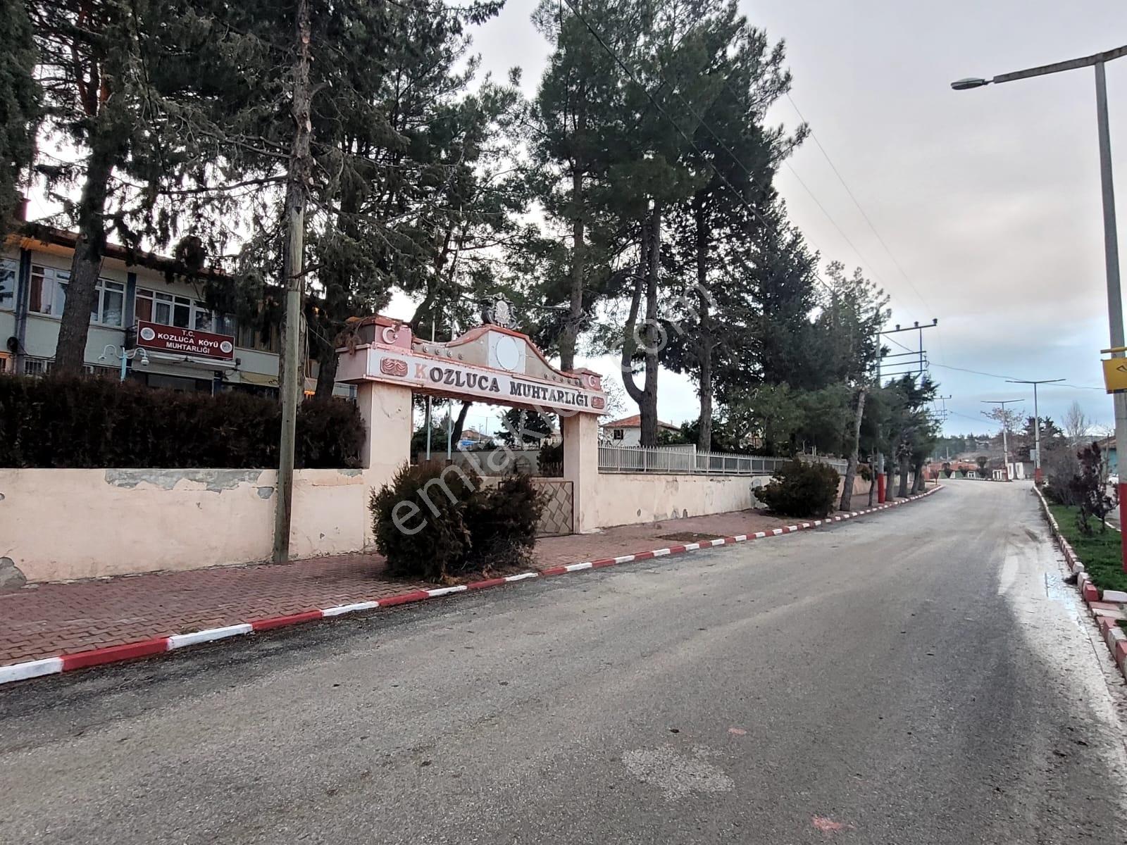 Burdur Kozluca'da Satılık Takasa Açık Tek Tapu 4500 M Tarla — fotoğraf 4