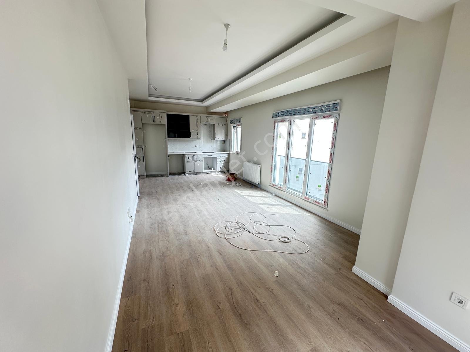 Pendik Burhan Toprak Cad. Üzerinde Sıfır 3+1 Satılık Daire — fotoğraf 6