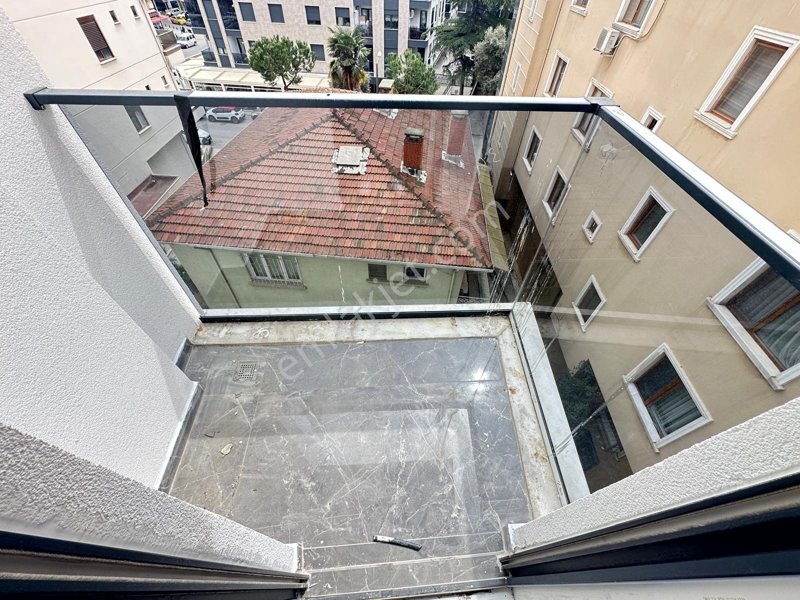 Pendik Burhan Toprak Cad. Üzerinde Sıfır 3+1 Satılık Daire — fotoğraf 7