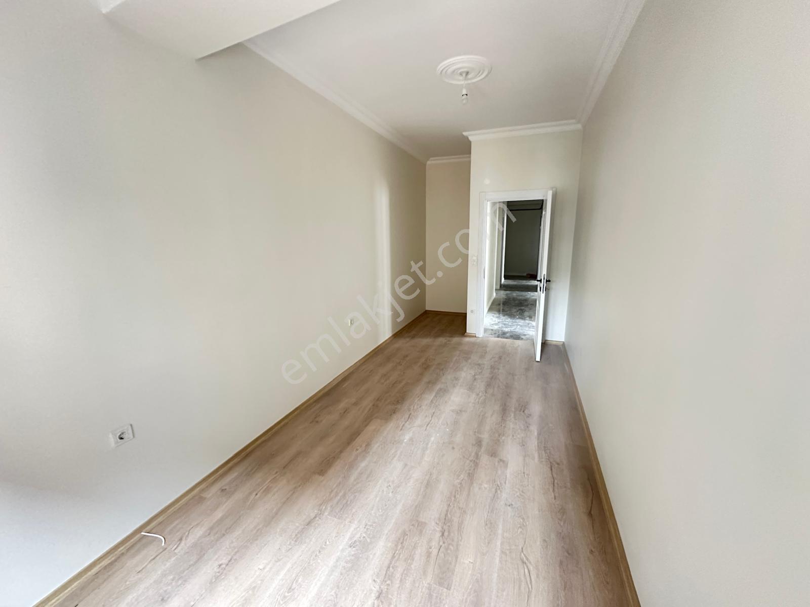 Pendik Burhan Toprak Cad. Üzerinde Sıfır 3+1 Satılık Daire — fotoğraf 9