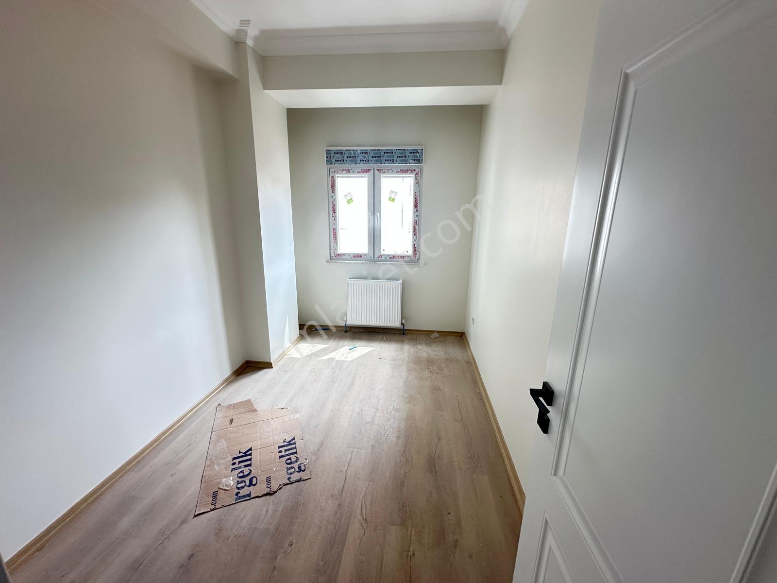 Pendik Burhan Toprak Cad. Üzerinde Sıfır 3+1 Satılık Daire — fotoğraf 12