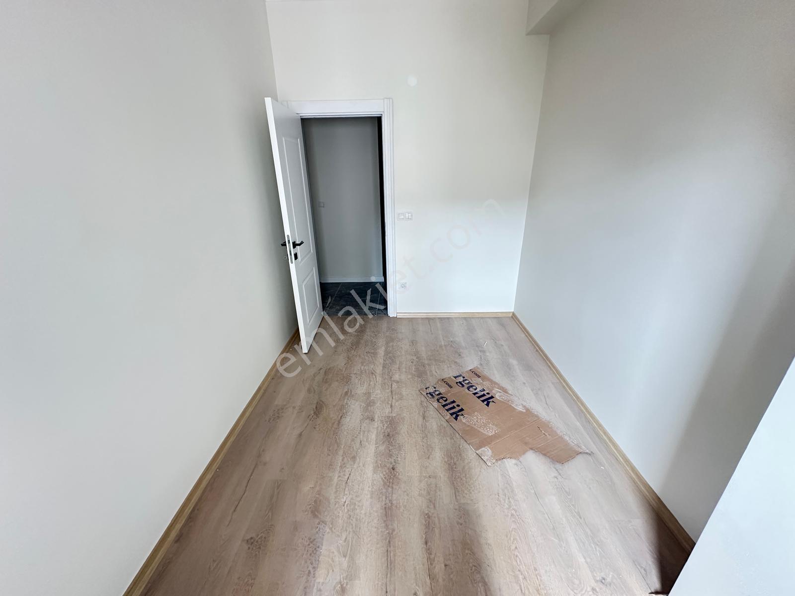 Pendik Burhan Toprak Cad. Üzerinde Sıfır 3+1 Satılık Daire — fotoğraf 13