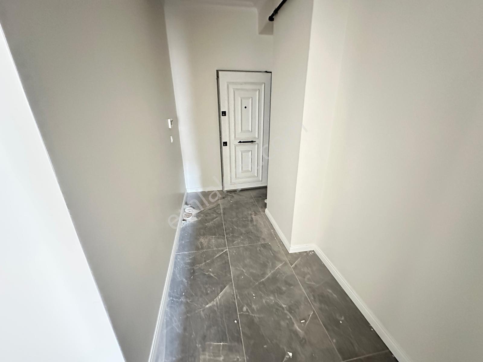 Pendik Burhan Toprak Cad. Üzerinde Sıfır 3+1 Satılık Daire — fotoğraf 21