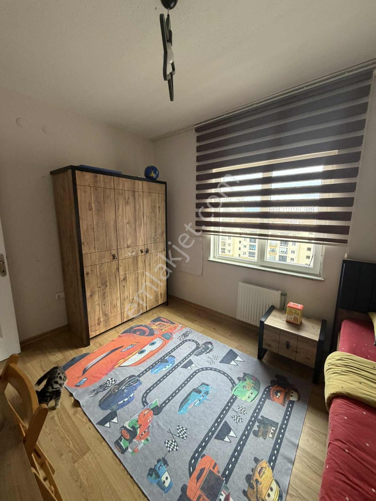 Ulugazi Toki'de İçi Yeni Yapılmış 3+1 Satılık Daire Full Kredi — fotoğraf 24