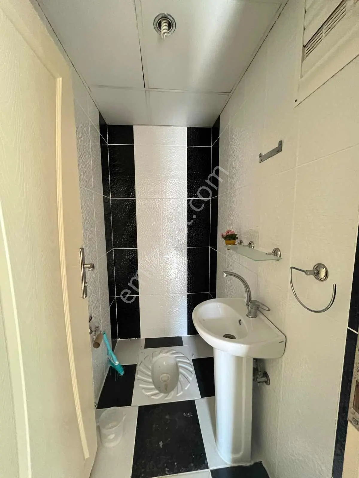 İlkadımda Şehrin Merkezinde Satılık 3+1 Full Kredili Daire! — fotoğraf 5