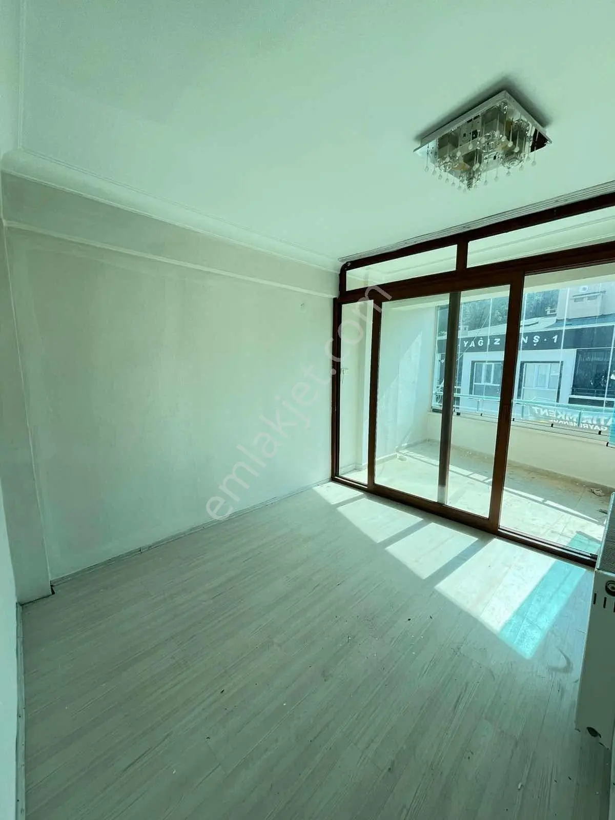 İlkadımda Şehrin Merkezinde Satılık 3+1 Full Kredili Daire! — fotoğraf 16