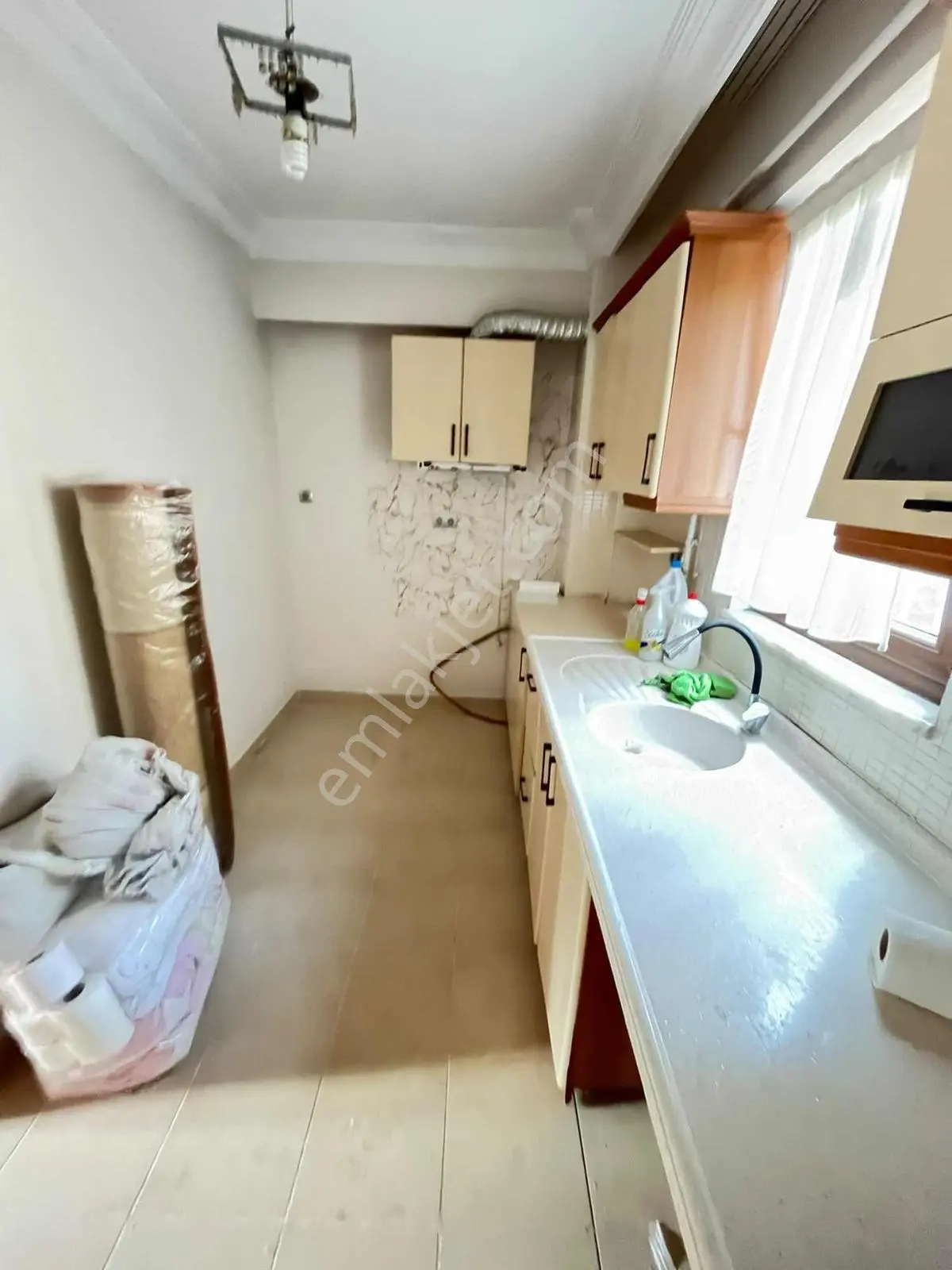 Şehrin Merkezinde, Cadde Üzerinde Satılık Geniş 2+1 Daire — fotoğraf 13