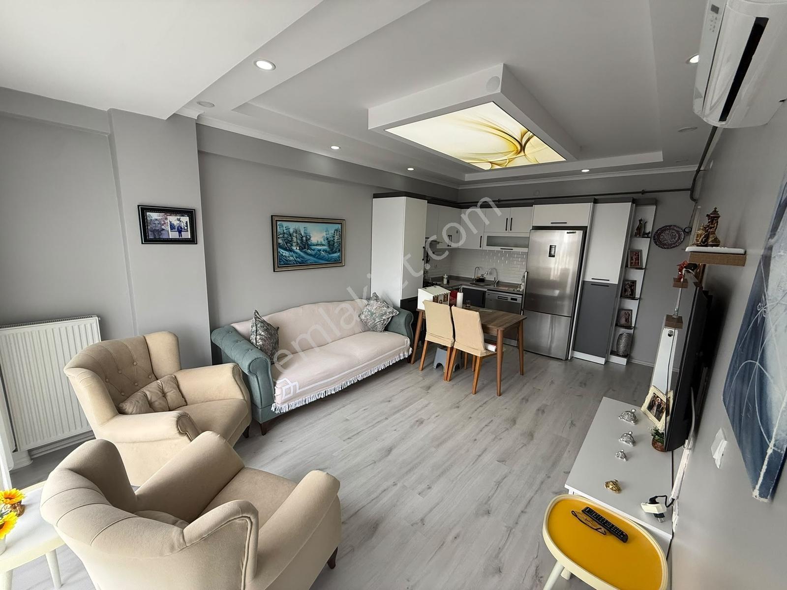 Kumbağ Mah Deniz Manzaralı Cadde Üzerinde Site İçinde İskanlı2+1 — fotoğraf 2