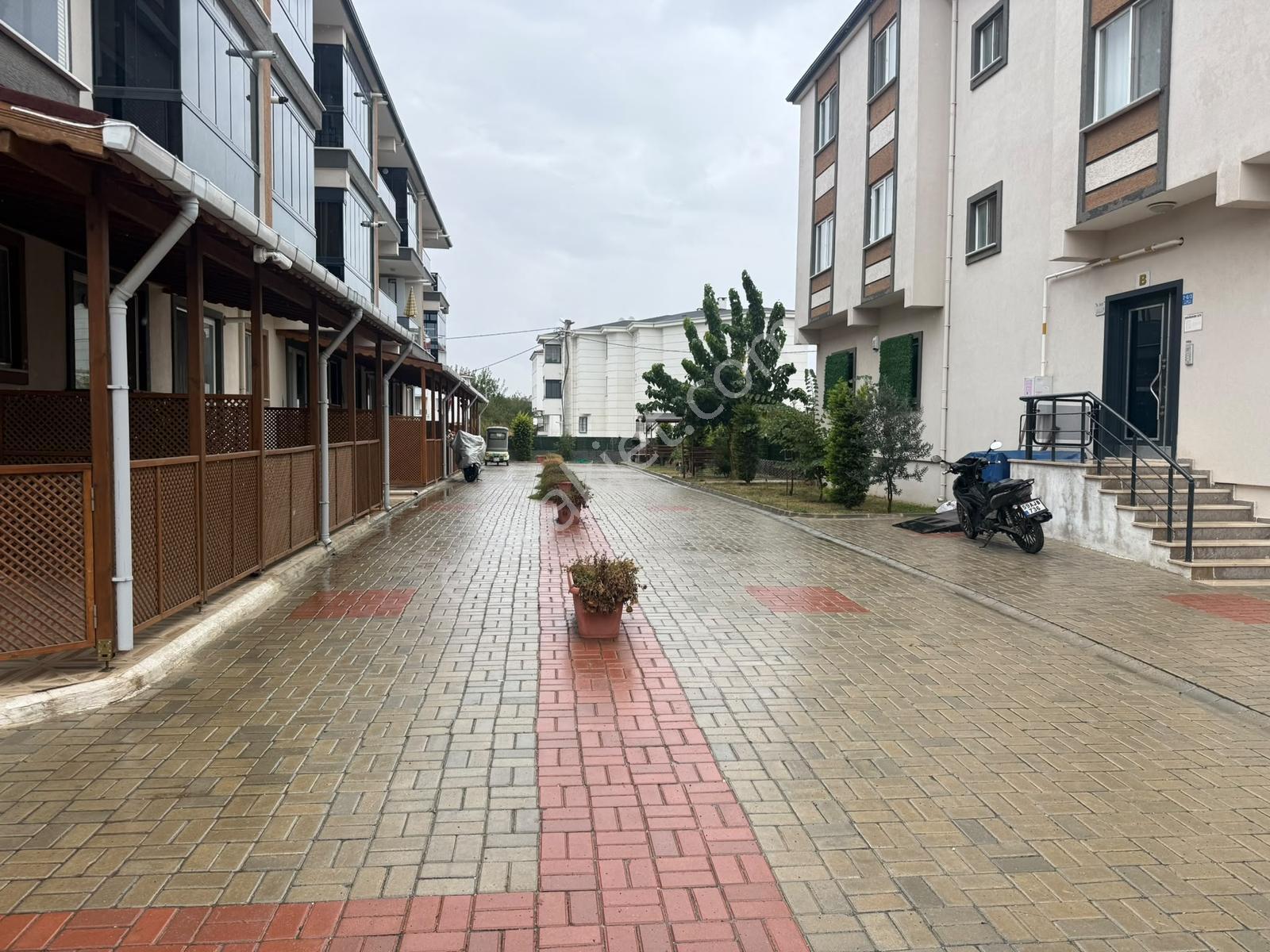 Kumbağ Mah Deniz Manzaralı Cadde Üzerinde Site İçinde İskanlı2+1 — fotoğraf 21