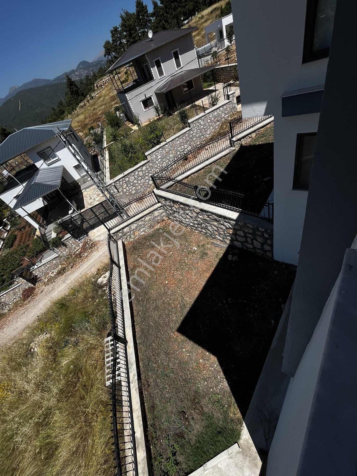Yaylanın En Güzel Kaliteli Villası Yeniköyde Ruhsatlı İskanlı — fotoğraf 9