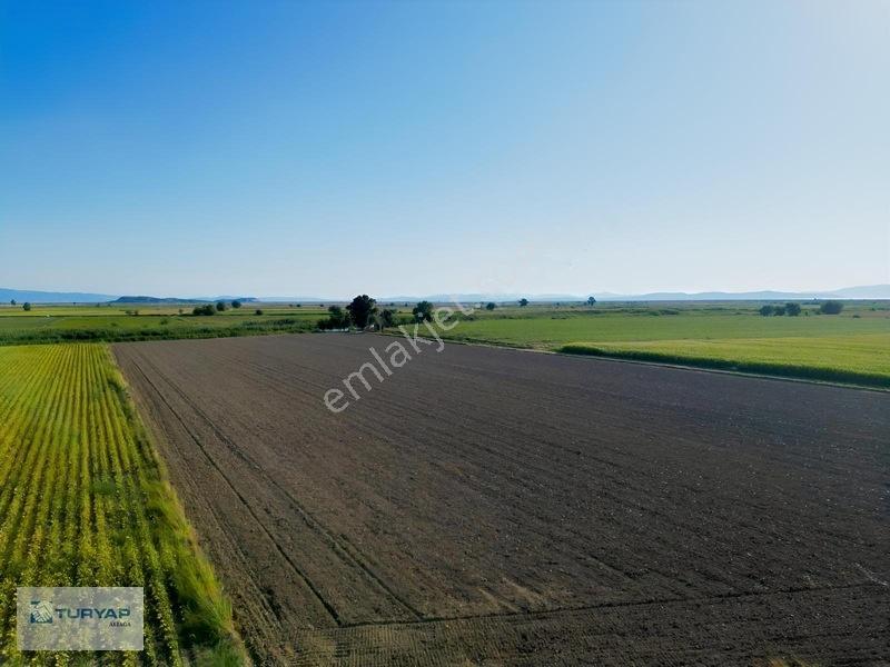 Menemen'de Gediz Nehri Manzaralı 3.655 M2 Satılık Tarla