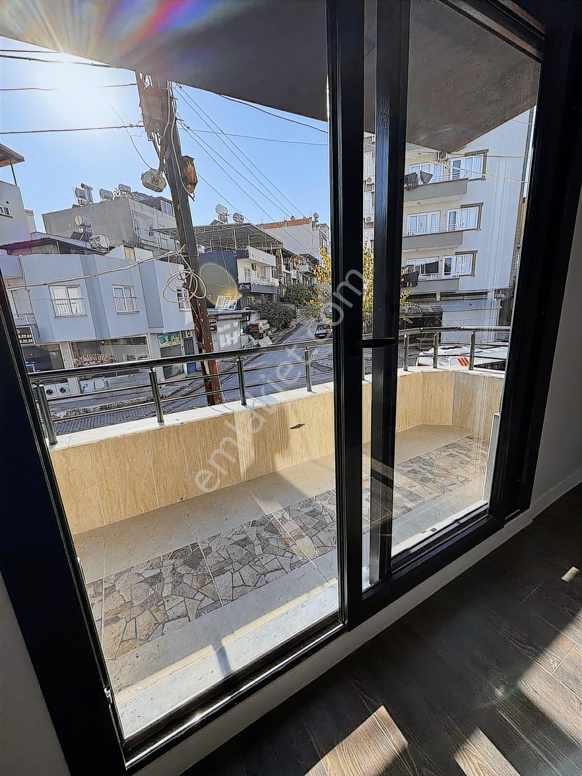 Mersin Toroslar Çukurova Mah Satılık Sıfır Dükkan + 3+1 Daire — fotoğraf 5