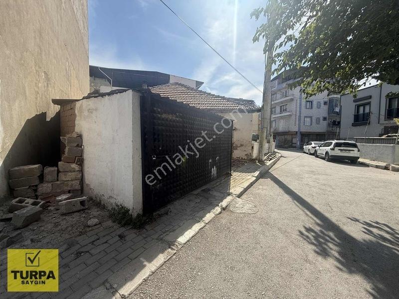 Turpa Saygından Güzel Konumda Geniş — fotoğraf 4