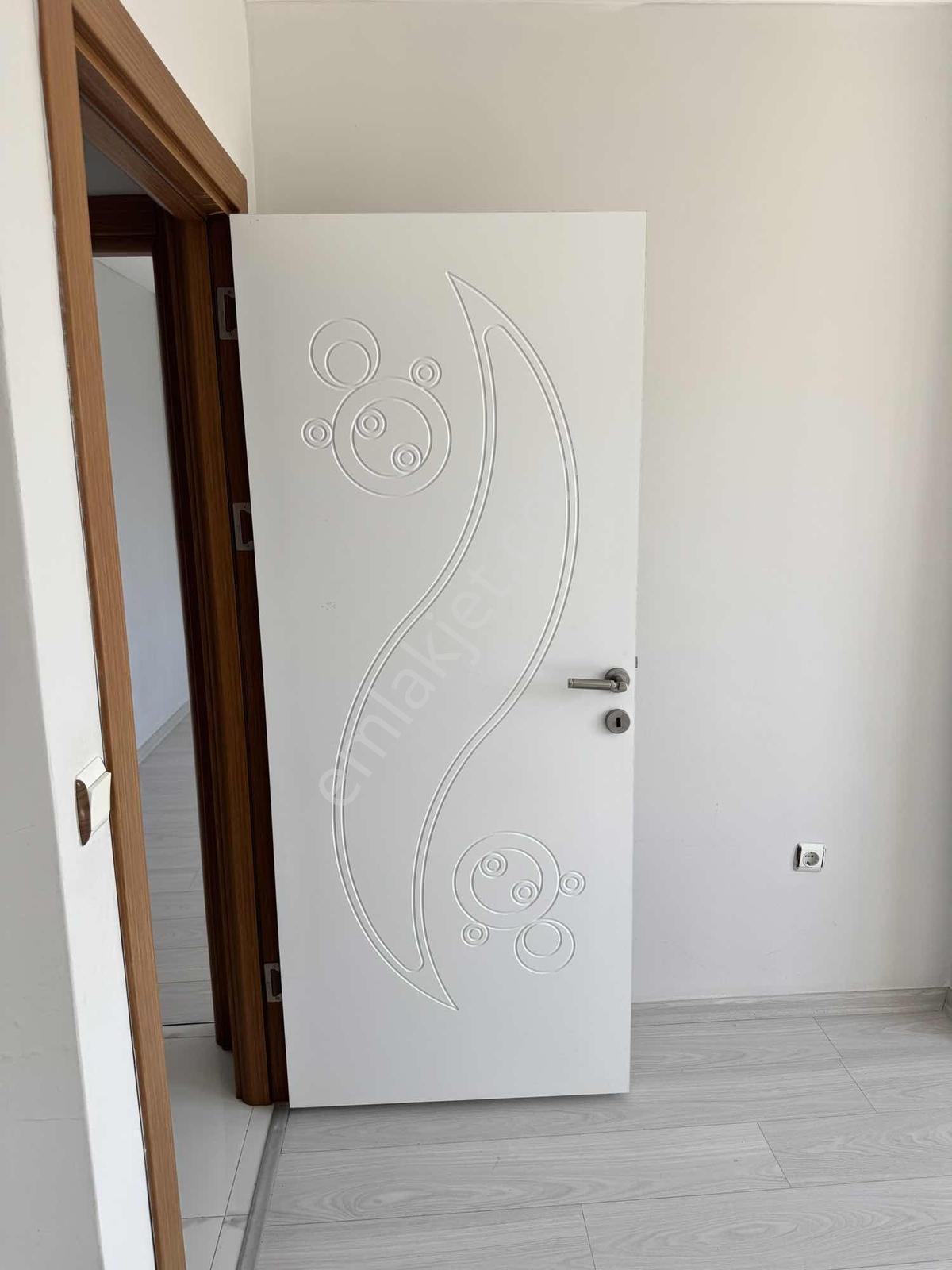 Tepecik Mh Lüks Cadde Üzerinde Özel Dizayn 3+1 Daire — fotoğraf 5