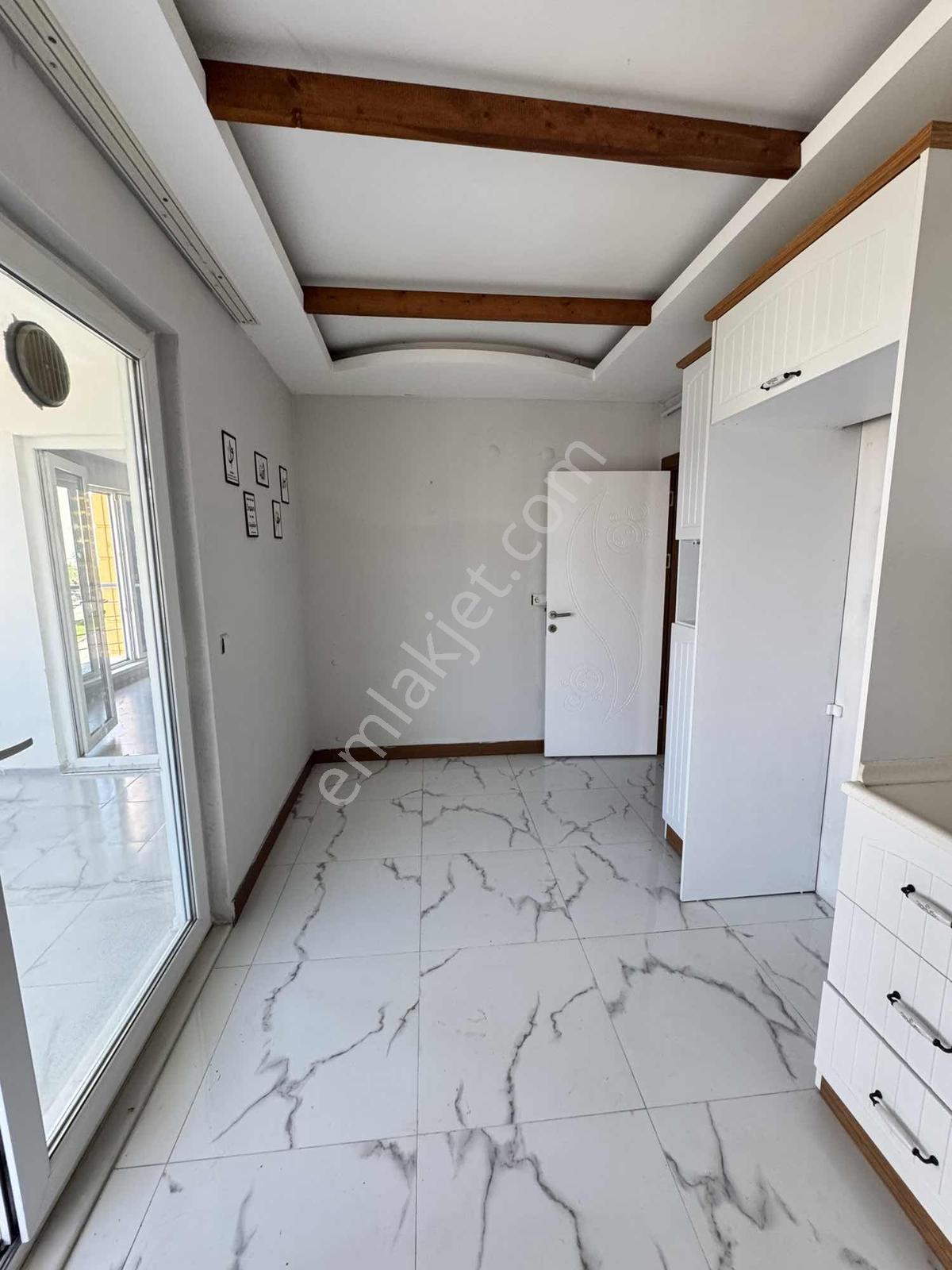 Tepecik Mh Lüks Cadde Üzerinde Özel Dizayn 3+1 Daire — fotoğraf 23