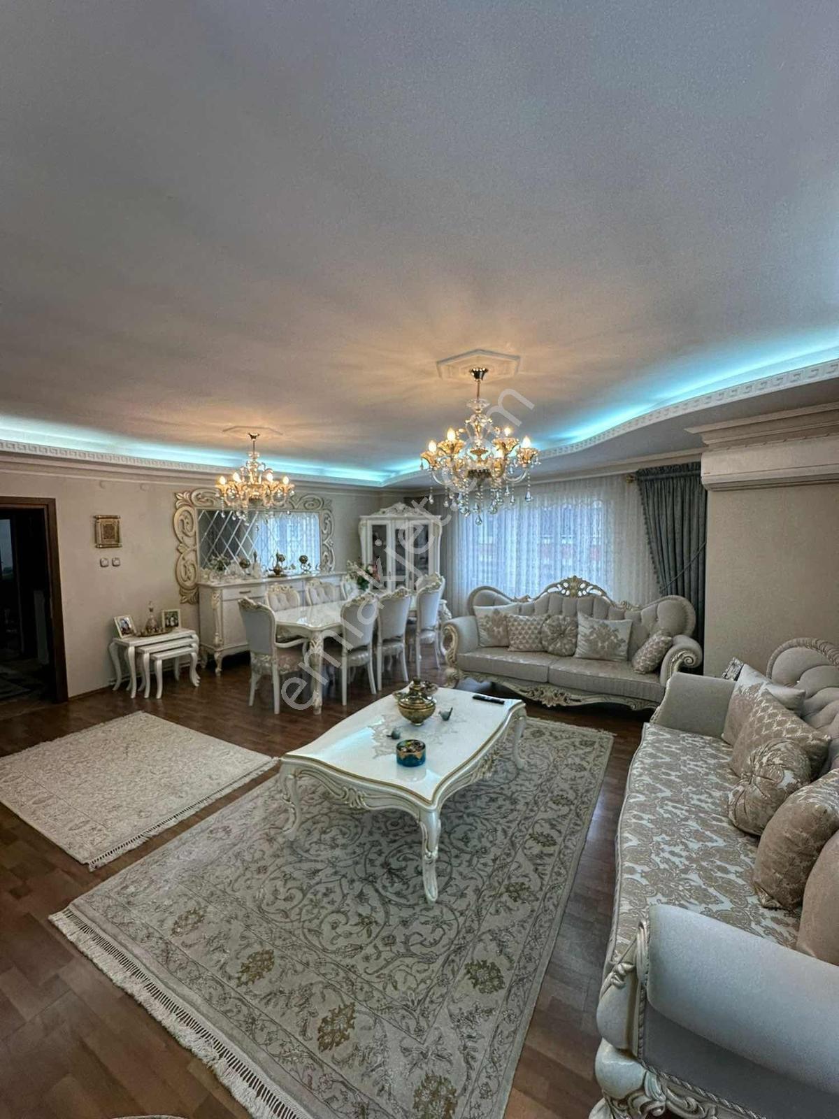 Cb.amazon'dan İlkadım 56'lar Merkezi Ve Prestijli Satılık 3+1 — fotoğraf 4