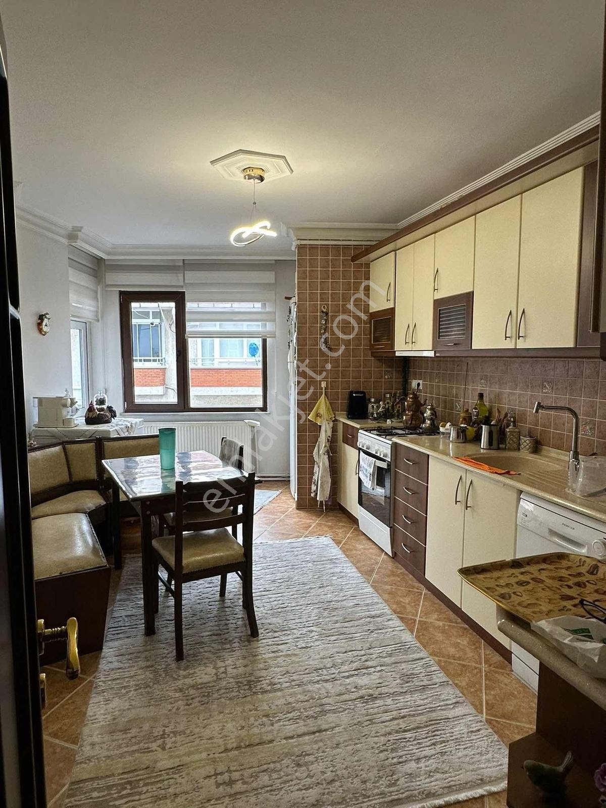 Cb.amazon'dan İlkadım 56'lar Merkezi Ve Prestijli Satılık 3+1 — fotoğraf 6