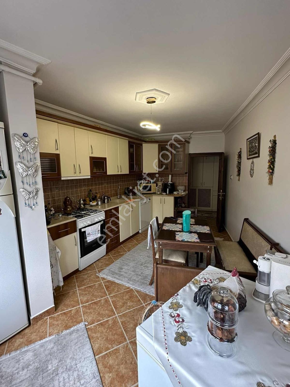 Cb.amazon'dan İlkadım 56'lar Merkezi Ve Prestijli Satılık 3+1 — fotoğraf 7