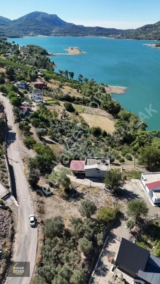Kozan Divan Emlak'tan Durmuşlu'da Baraj Manzaralı Arsa — fotoğraf 5