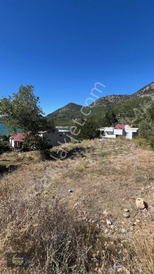 Kozan Divan Emlak'tan Durmuşlu'da Baraj Manzaralı Arsa — fotoğraf 10