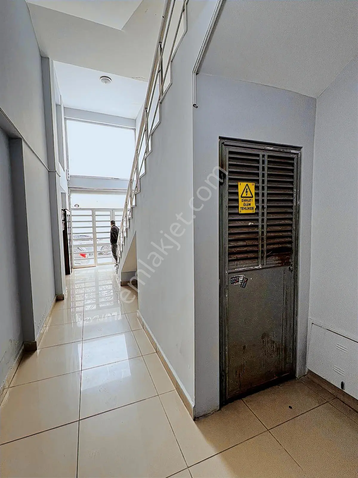 Mersin Adliye Karşısı 2+1 Bağımsız Mutfak 6 Yaşında Klas Daire — fotoğraf 4