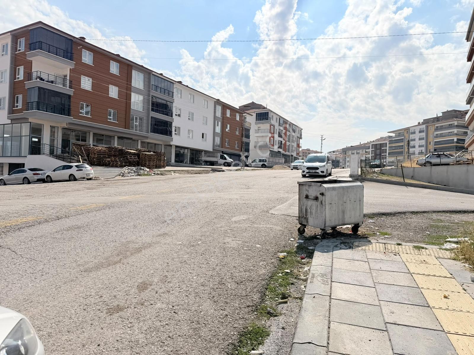 Tokilerin Oldugu Cadde 149m2 Ticari+konut İmarlı 8katlı Bölge — fotoğraf 3