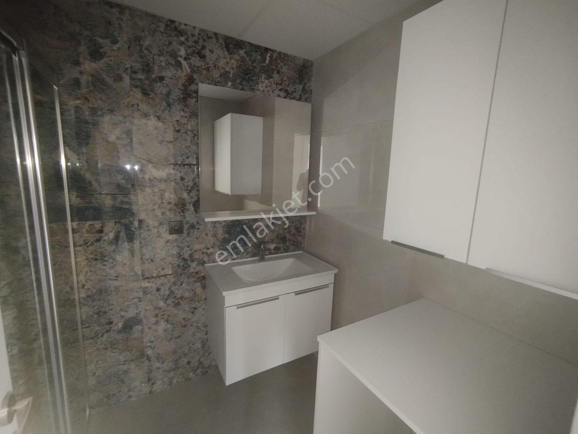 Cadde Üzerinde Sitede 2+1 Ebeveyn Banyolu Doğalgazlı Sıfır Lüks Daire — fotoğraf 15