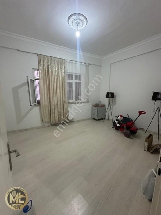 Alay Civarı Ana Cadde Üzeri Bakımlı Satılık 3+1 Fırsat Daire — fotoğraf 8