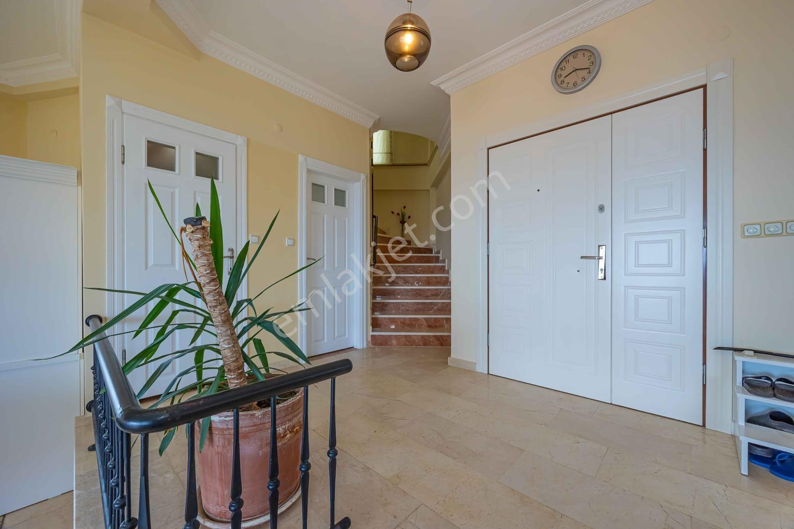 Gold City De Satılık 5+2 Müstakil Villa — fotoğraf 18