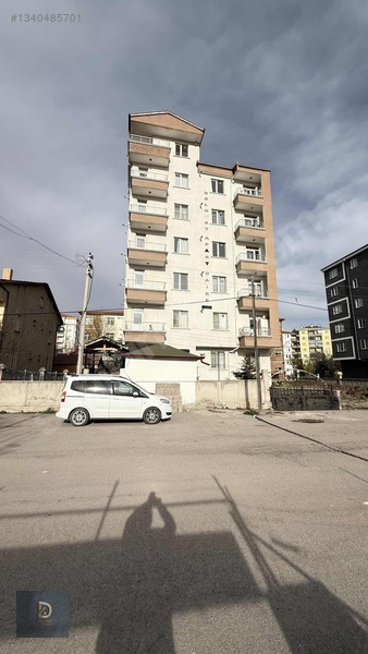 Kiralık 1 + 1 Balkonlu Eşyasız Daireler