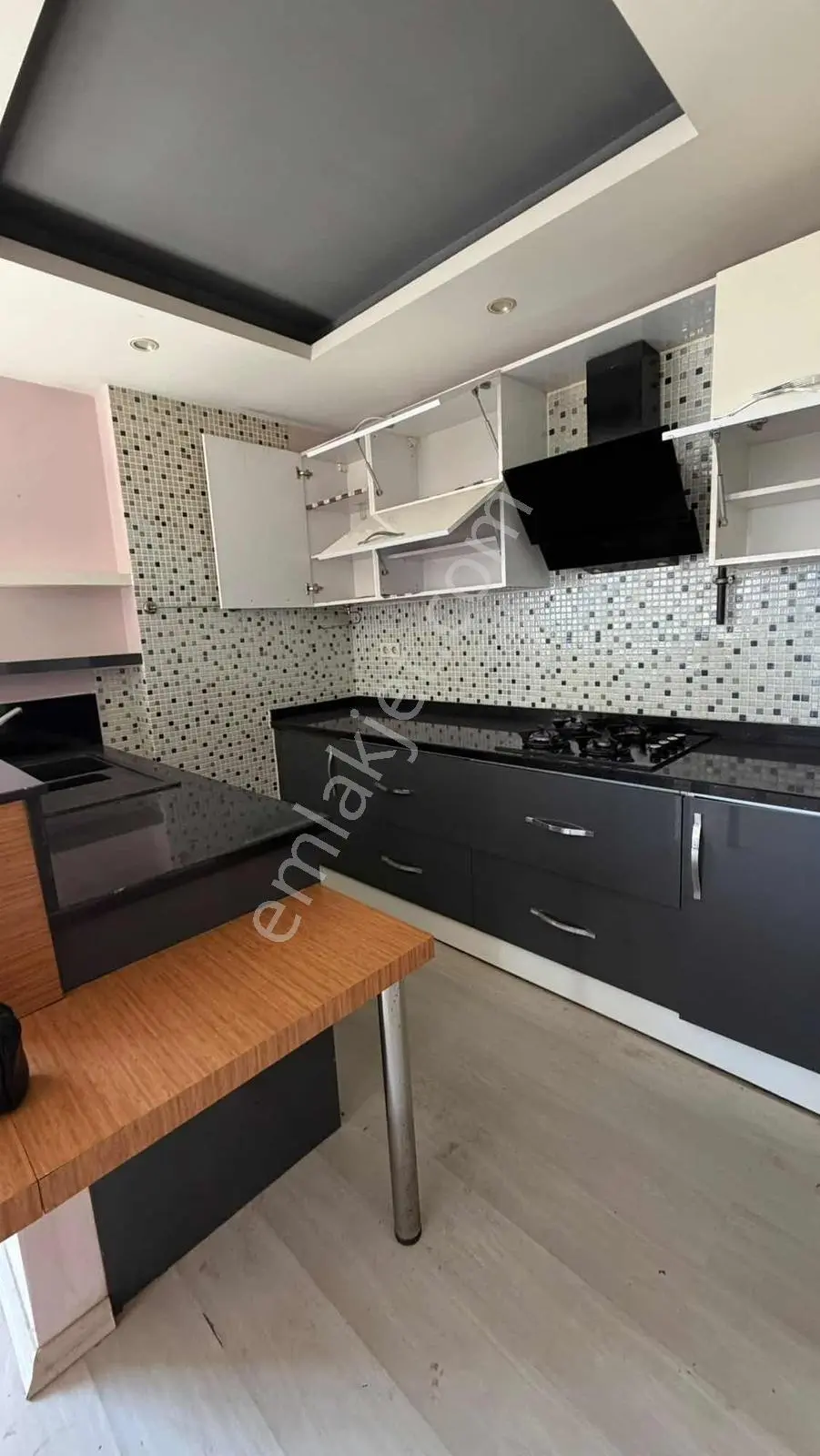 Mezitli Deniz Mah Havuzlu 2+1 6 Ncı Kat Satılık Daire — fotoğraf 2