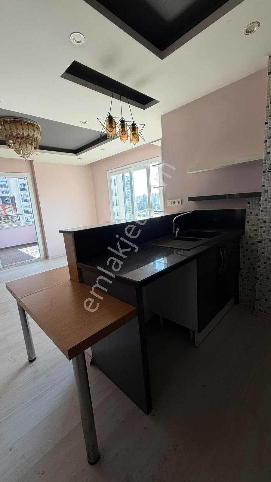 Mezitli Deniz Mah Havuzlu 2+1 6 Ncı Kat Satılık Daire — fotoğraf 7