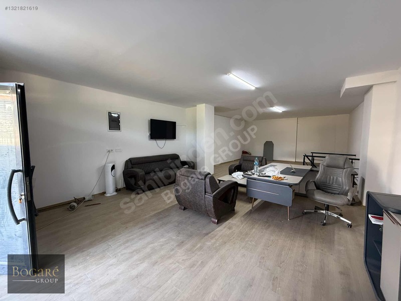 Bogarè'Den Arnavutköy'De Her İşe Uygun Depolu Kiralık Dükkan