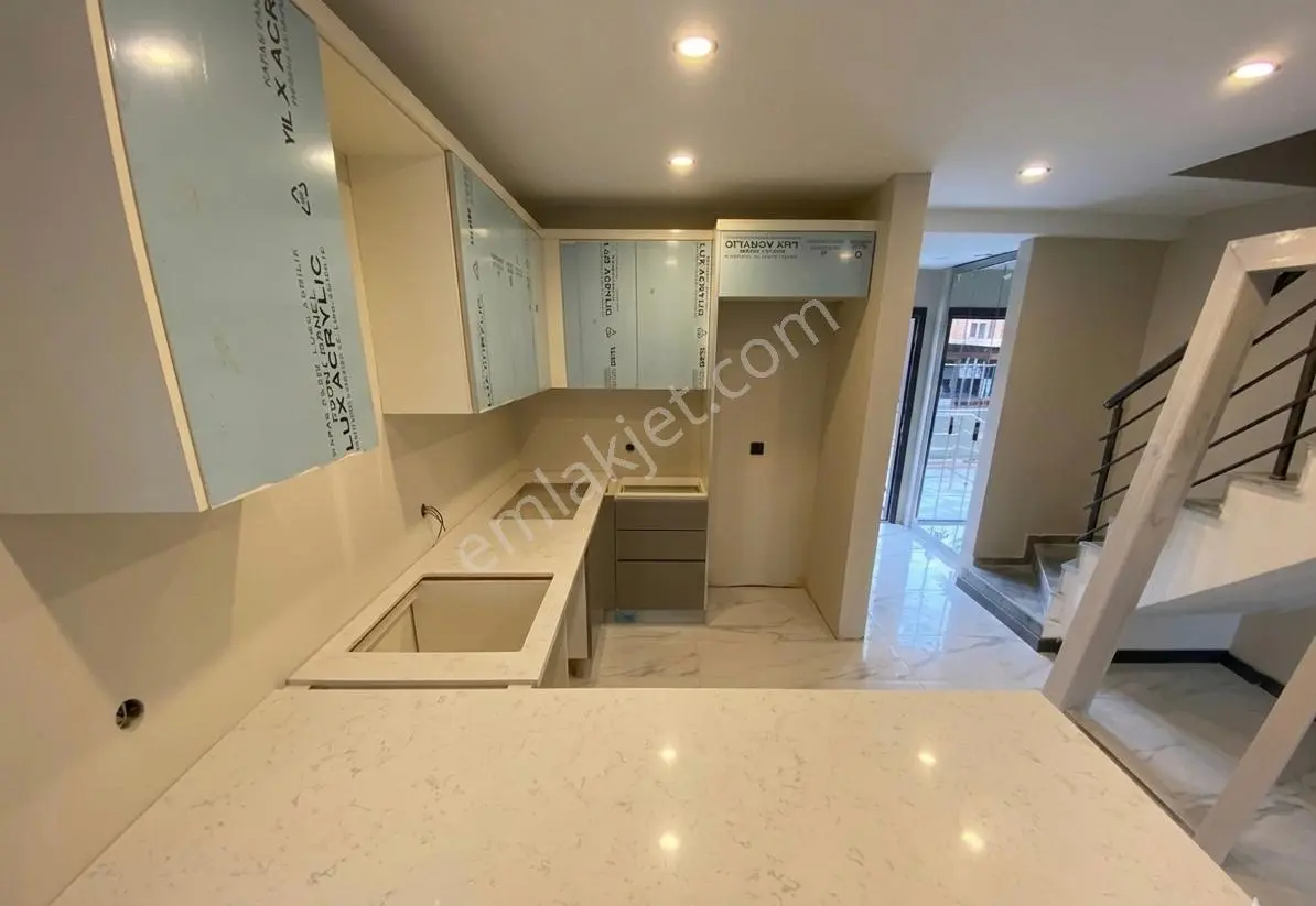 ꧁ay Emlaktan꧂altınoluk'ta Full Kredili Takasa Açık Taksitli Ödeme Seçenekli Satılık 3+1 Lüx Villa — fotoğraf 23