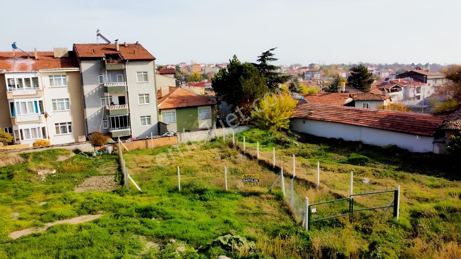 Merzifonun Kalbinde 3 Kat İmarlı Arsamız Satışta — fotoğraf 4