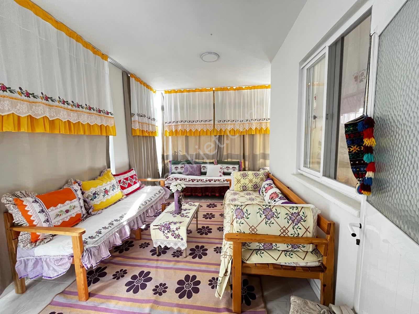 Yeniköy'de Masrafsız 3 Katlı Müstakil Ev 280 M² Arsa Üzerinde — fotoğraf 23
