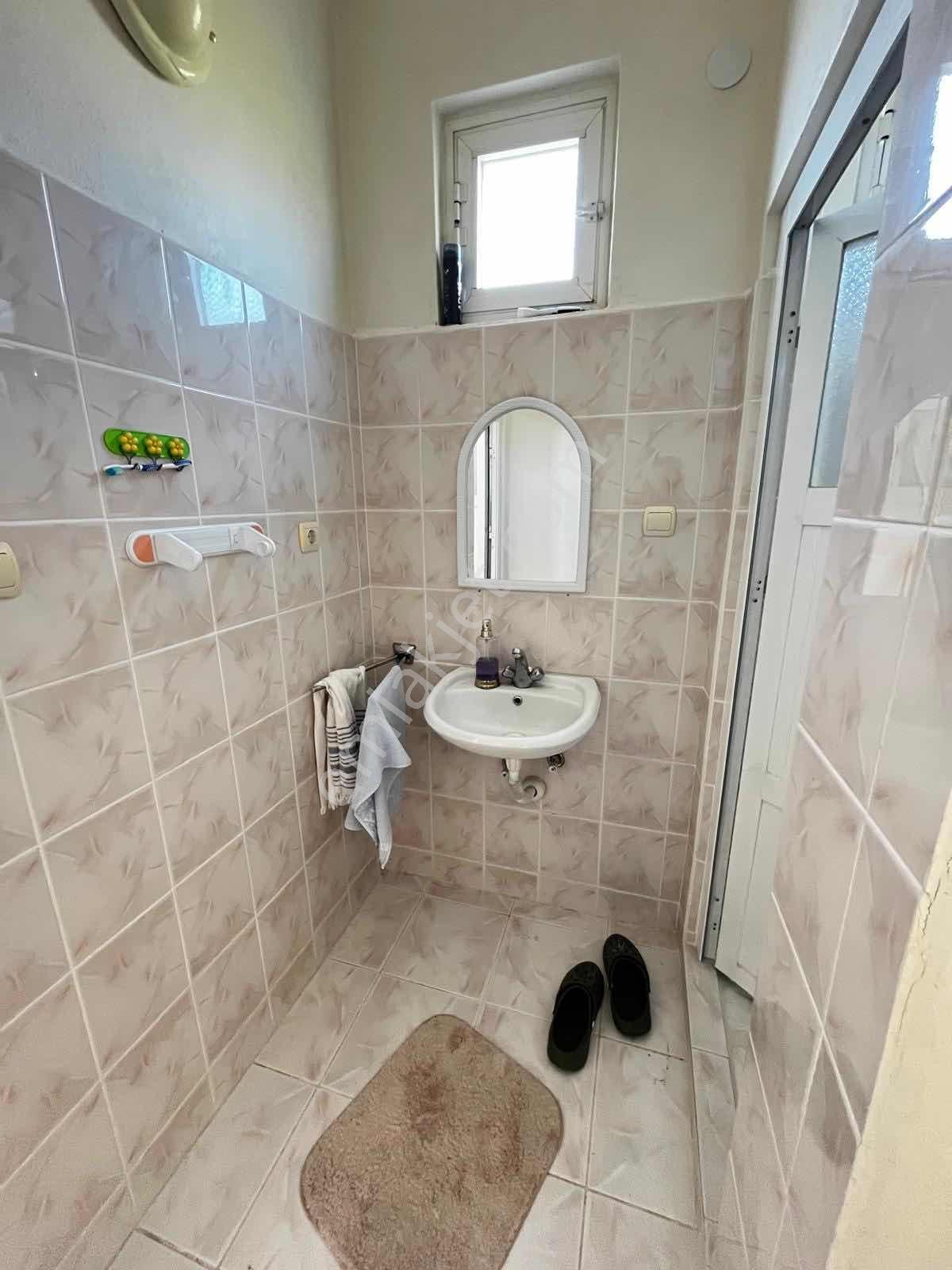 Yeniköy'de Masrafsız 3 Katlı Müstakil Ev 280 M² Arsa Üzerinde — fotoğraf 25
