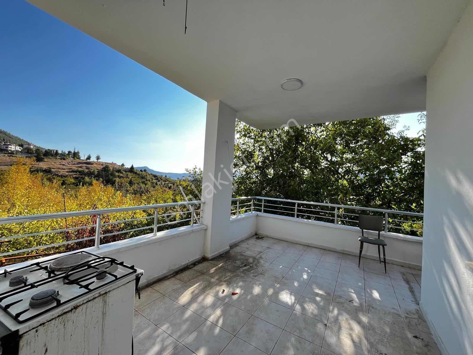 Yeniköy'de Masrafsız 3 Katlı Müstakil Ev 280 M² Arsa Üzerinde — fotoğraf 27