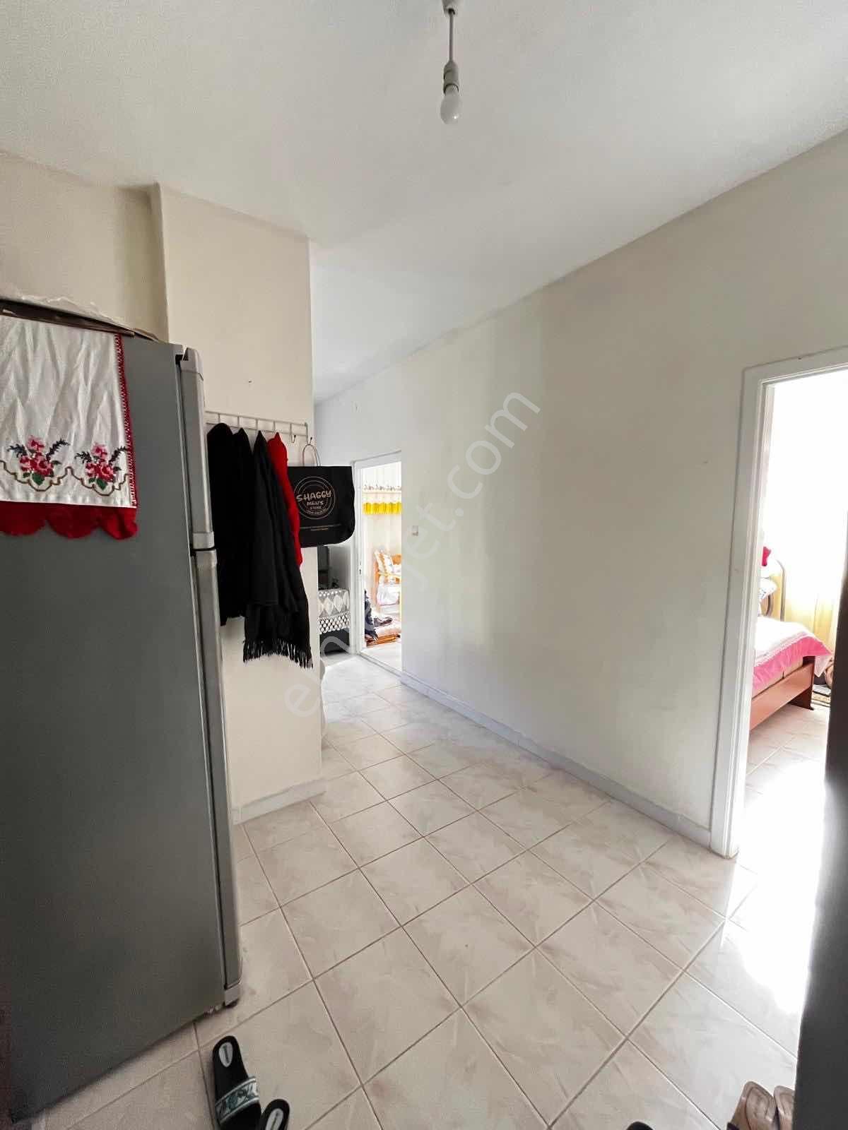Yeniköy'de Masrafsız 3 Katlı Müstakil Ev 280 M² Arsa Üzerinde — fotoğraf 29