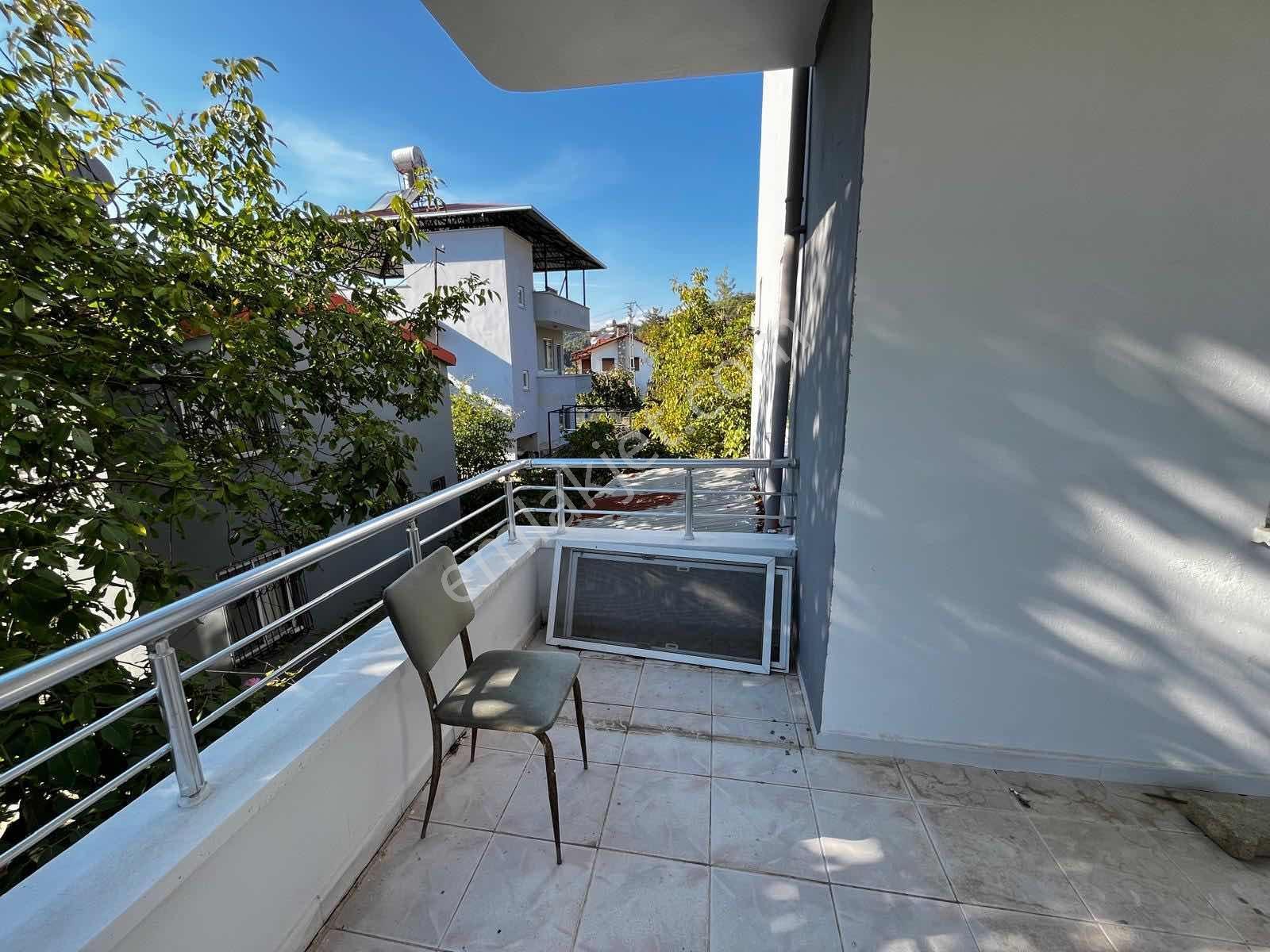 Yeniköy'de Masrafsız 3 Katlı Müstakil Ev 280 M² Arsa Üzerinde — fotoğraf 32