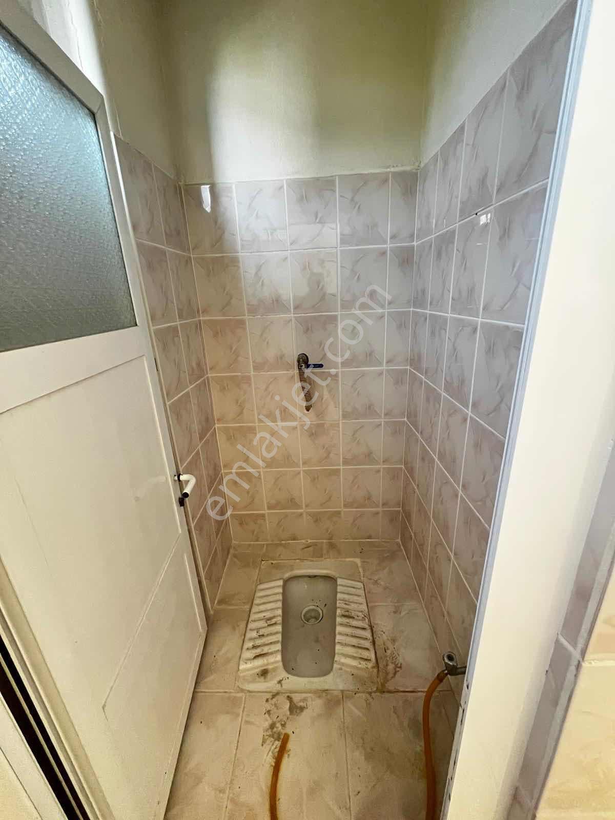 Yeniköy'de Masrafsız 3 Katlı Müstakil Ev 280 M² Arsa Üzerinde — fotoğraf 34