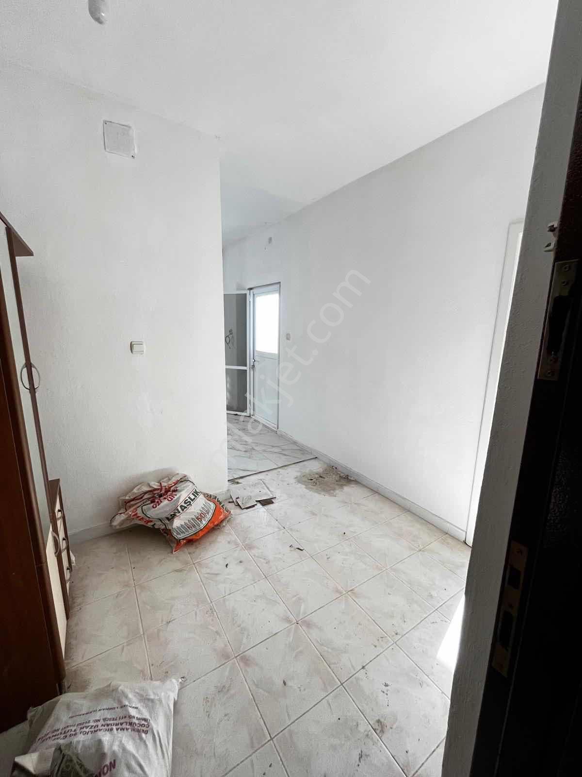 Yeniköy'de Masrafsız 3 Katlı Müstakil Ev 280 M² Arsa Üzerinde — fotoğraf 35