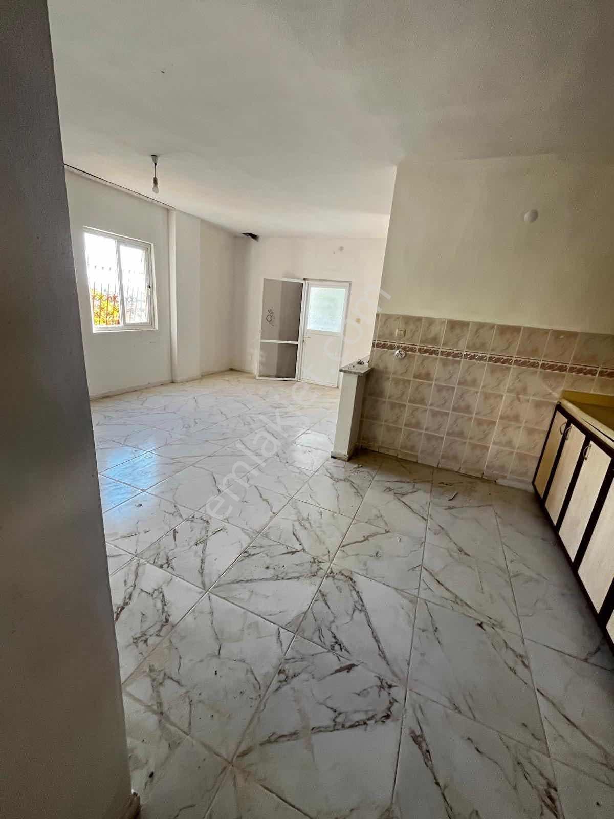 Yeniköy'de Masrafsız 3 Katlı Müstakil Ev 280 M² Arsa Üzerinde — fotoğraf 37