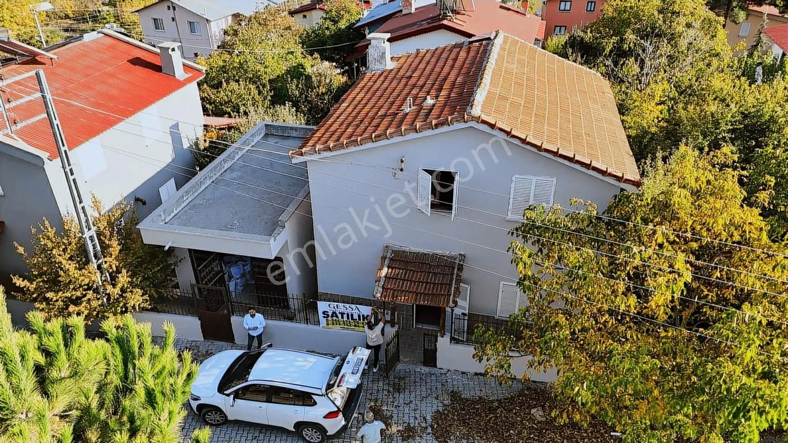 Gözne Sülüklüde Anayola Yakın Müstakil Bahçeli Ev — fotoğraf 21