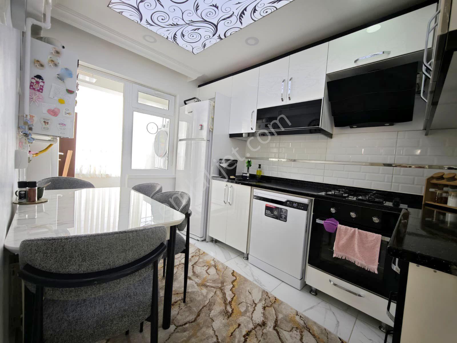 Hemdem Gayrimenkul'den Plevne'de Full Yapılı 3+1 Satılık Daire — fotoğraf 2