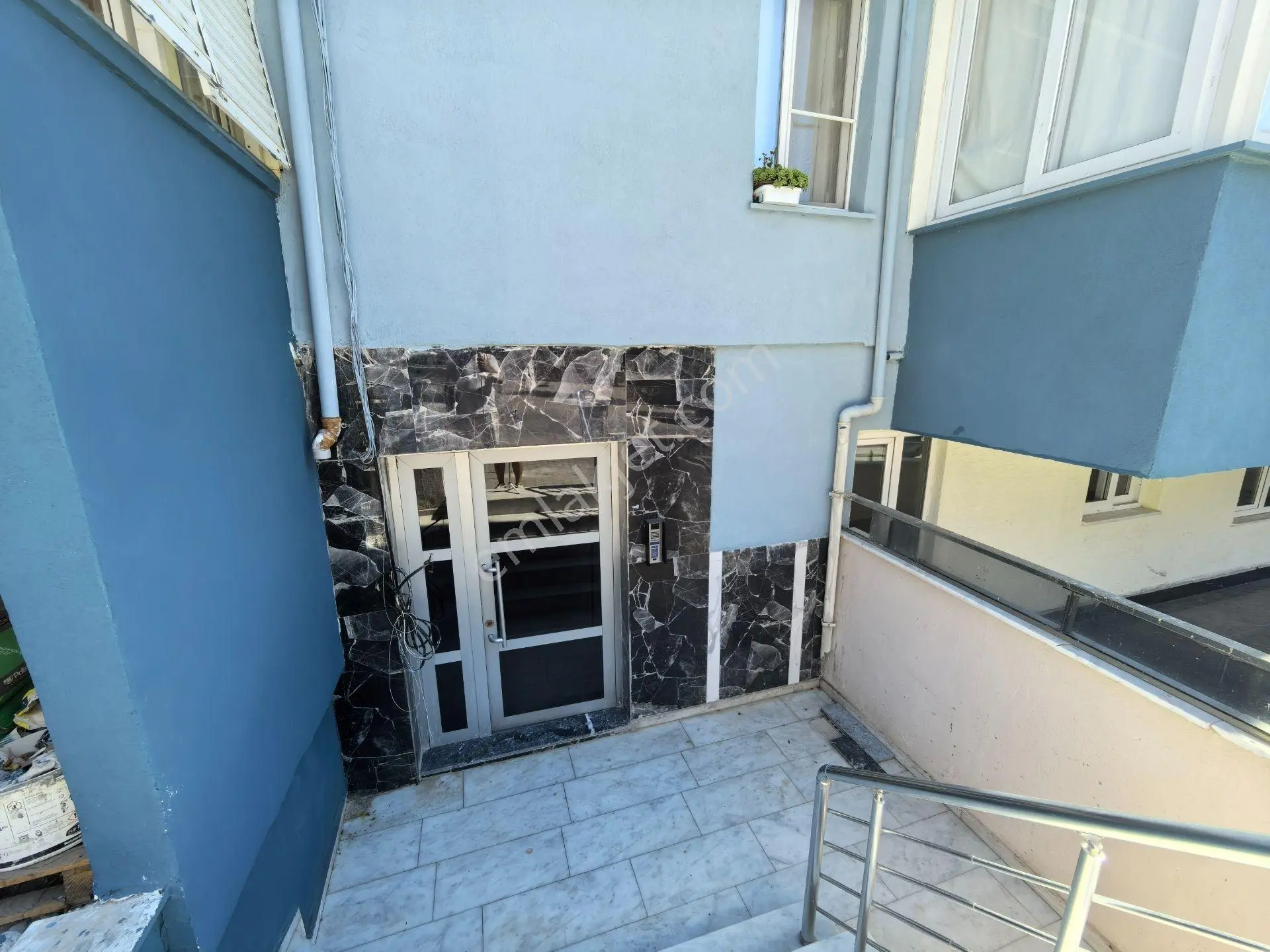 Didim Efeler’de Arka Cephe, Bahçe Kullanımlı Yenilenmiş 2+1 — fotoğraf 2
